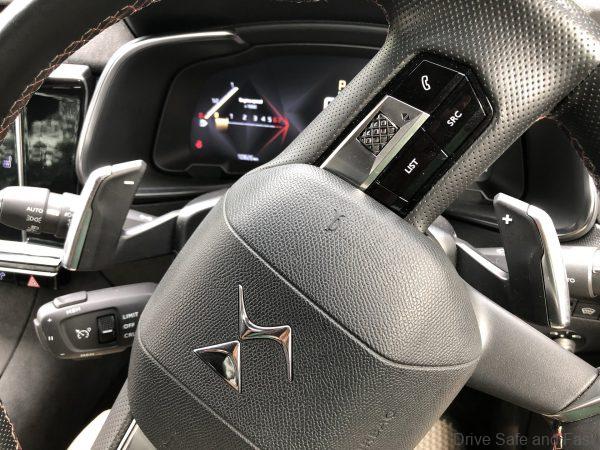 DS 7 Crossback SUV steering wheel