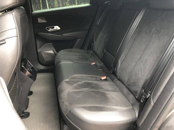 DS 7 Crossback SUV rear seats