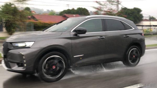 DS 7 Crossback SUV speed