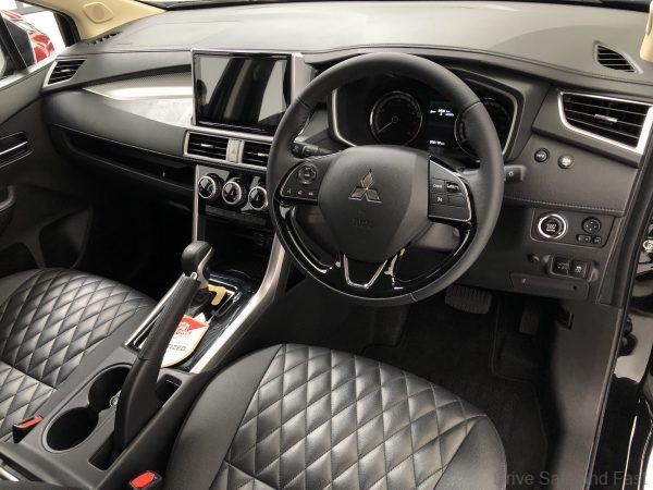 Mitsubishi XPANDER front seats