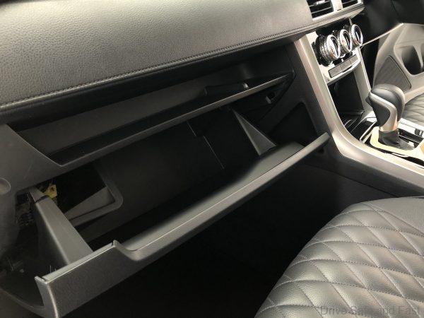 Mitsubishi XPANDER glove box