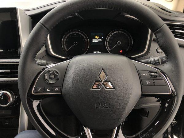 Mitsubishi XPANDER cockpit