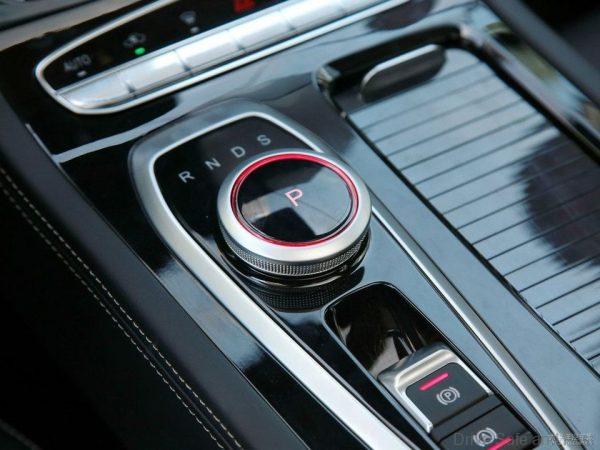 Skywell ET5 gear shift