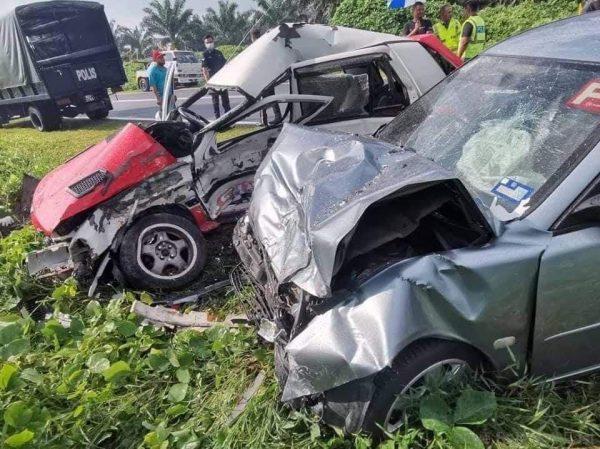 Daihatsu Charade Crumples In Major Crash