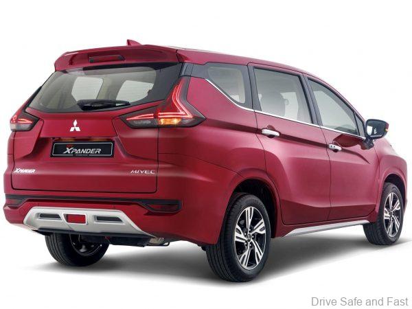Mitsubishi Xpander red rear