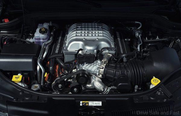 Dodge Durango SRT Hellcat HEMI engine