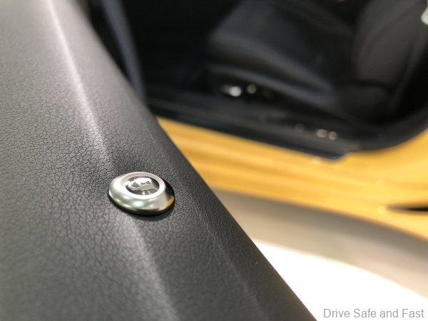 Lexus LC 500 Convertible door lock