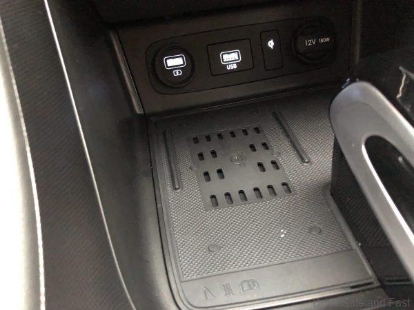 Hyundai Sonata 2021_wireless charging tray