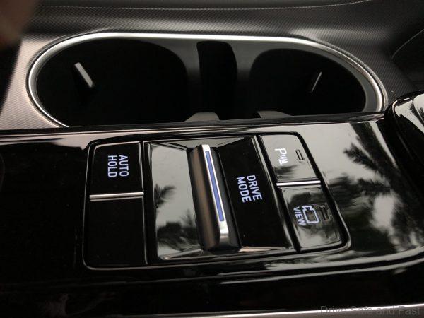 Hyundai Sonata 2021_cupholders