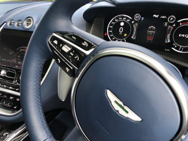 Aston Martin DBX_paddle shifters