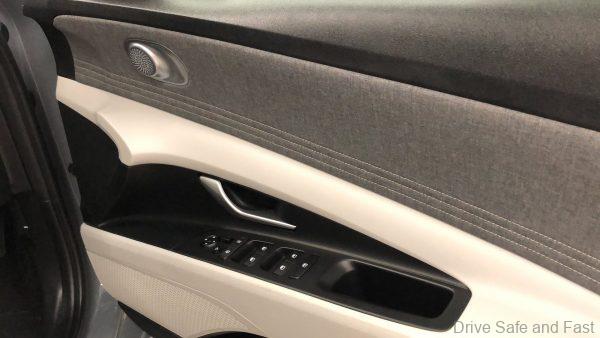 Hyundai Elantra_door trim material