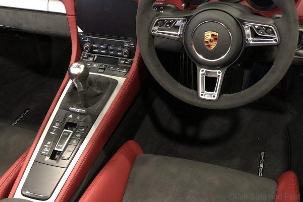 Porsche Cayman GT electronic handbrake