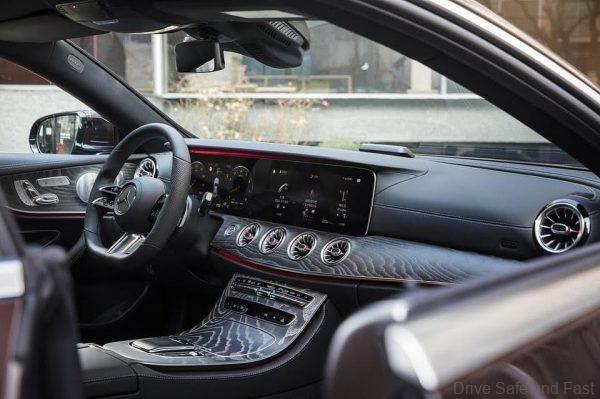 Mercedes-Benz E-Class Cabriolet cockpit