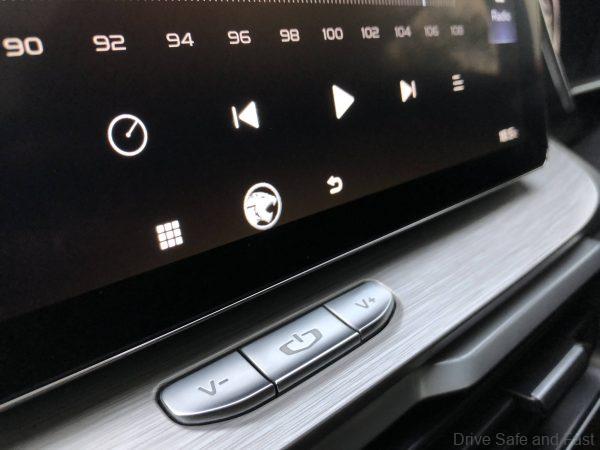 Proton X50 Highline_radio volume