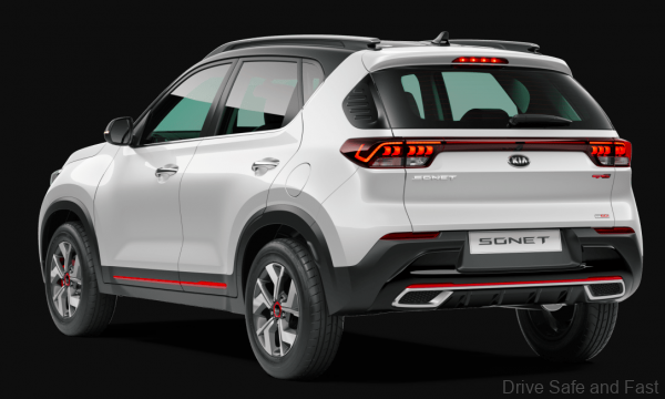 Kia Sonet Crossover_white colour