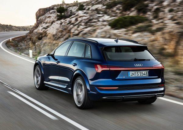 Audi E-tron_sportback blue