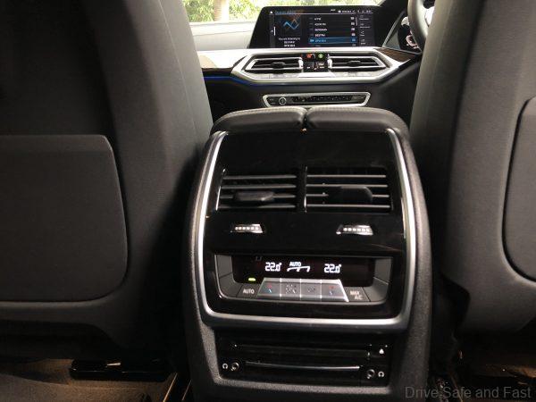 BMW X5 xDrive45e_rear climate control