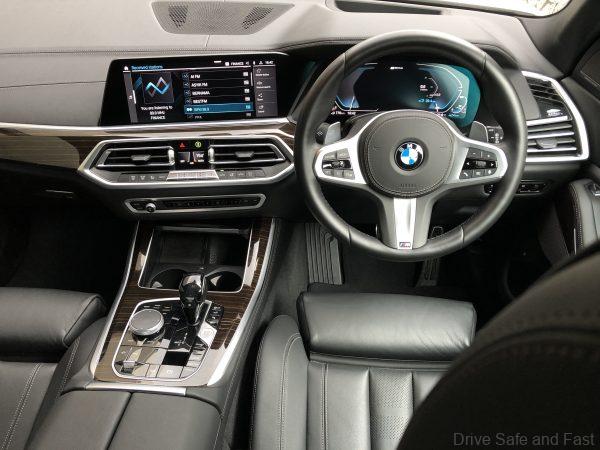 BMW X5 xDrive45e_cockpit