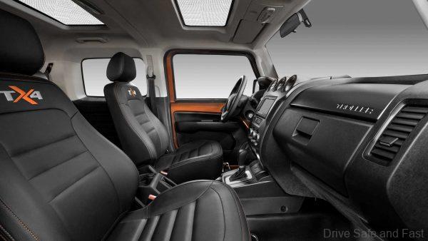 Ford Troller_2020_front seats