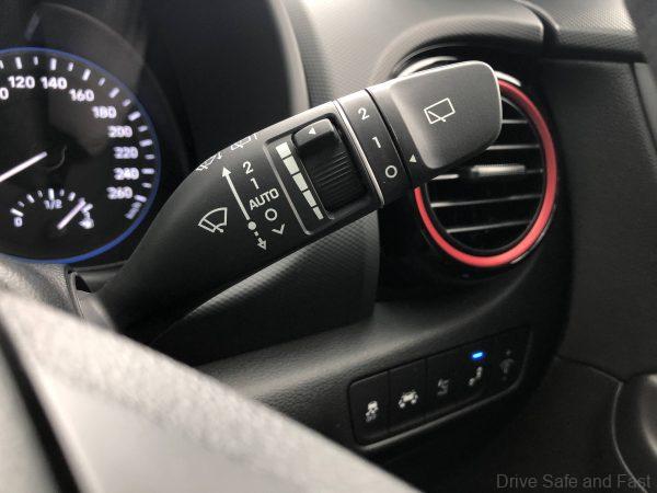Hyundai Kona 1.6i Turbo_wiper controls