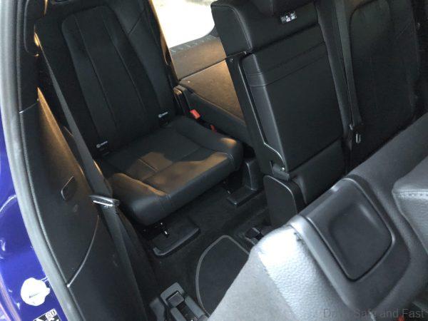 Mercedes-Benz GLB 200_3rd row legroom
