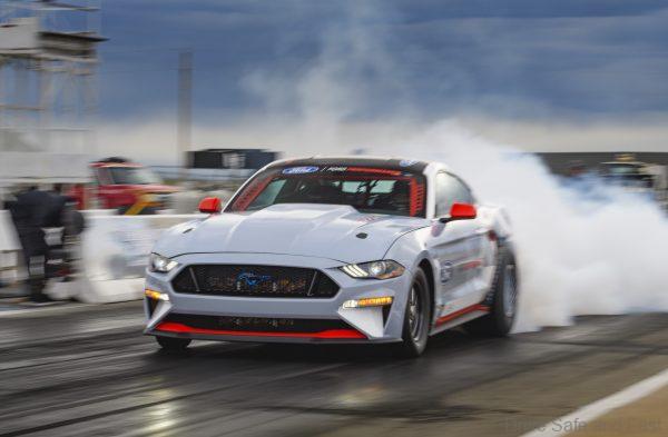 Mustang Cobra GT Electric Powered Supercar_race