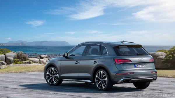 Audi Q5 TFSI e stationary exterior