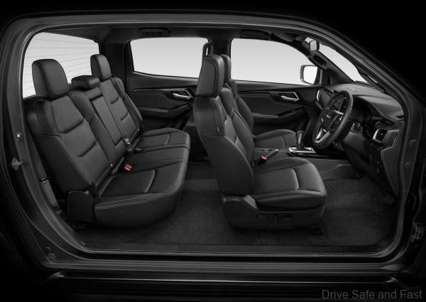 Isuzu D-Max_2020_cabin view