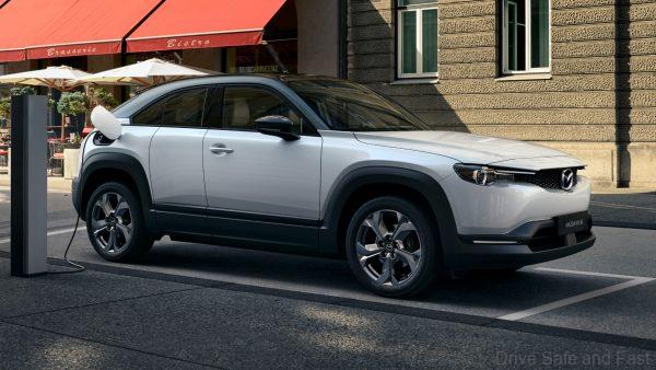 Mazda MX-30_electric vehicle_eFuel_Charging