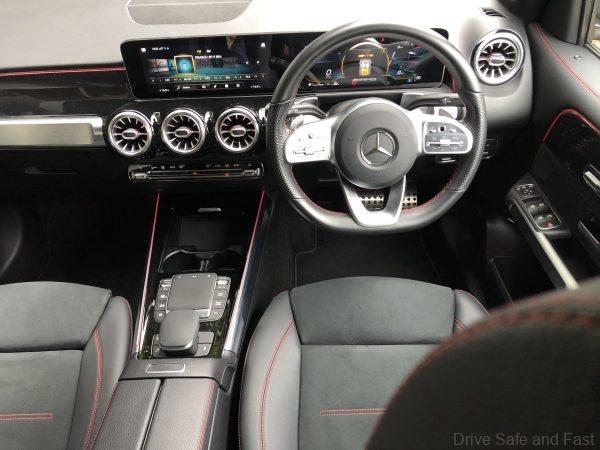 Mercedes GLB 350 AMG_front seats