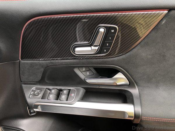 Mercedes GLB 350 AMG_power seat adjustments