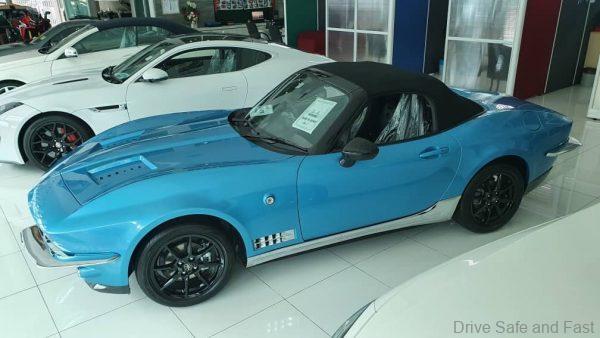 Mitsuoka C2 Corvette_side view