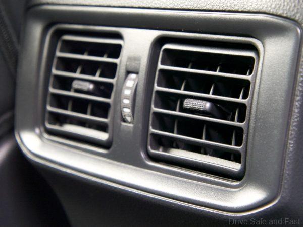 Toyota RAV4 air cond vent rear
