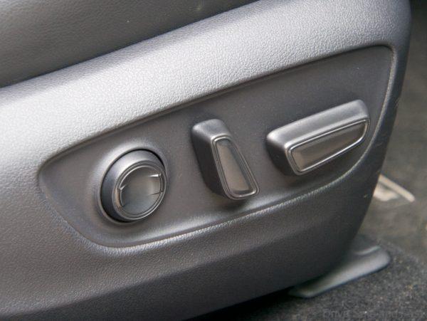Toyota RAV4 electric driver seat adjustment