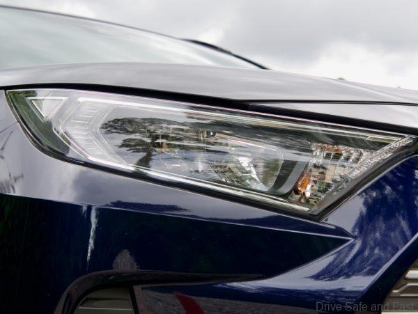 Toyota RAV4 LED headlights