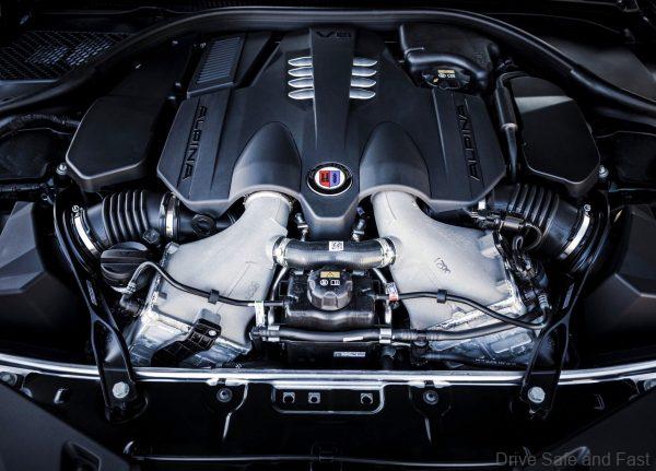 BMW ALPINA B8 Gran Coupé engine bay