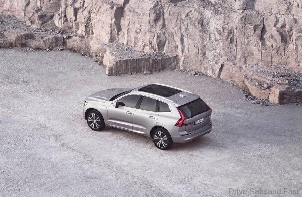 Volvo XC60 Facelift exterior