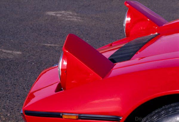 Maserati Bora headlights up