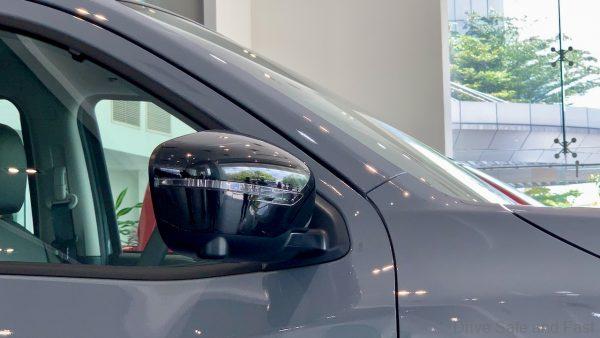 2021 Nissan Navara Pro 4X wing mirror