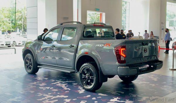2021 Nissan Navara Pro 4X exterior