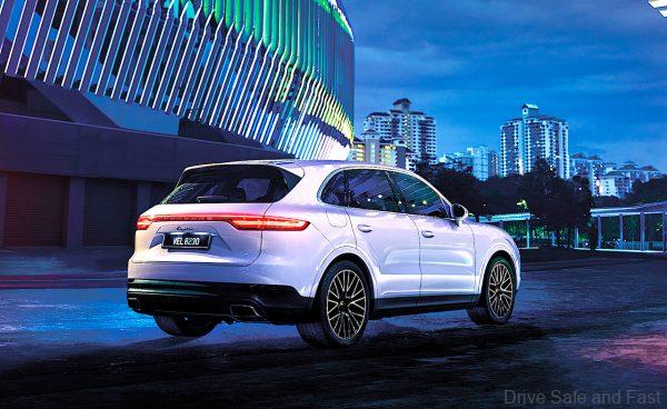 Porsche Cayenne_night shot