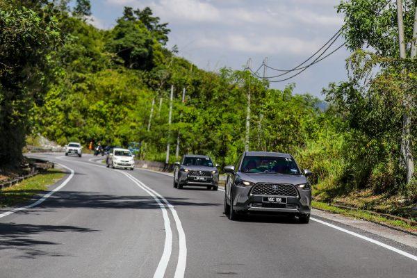 Toyota Corolla Cross_grey