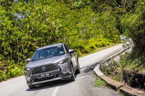 Toyota Corolla Cross_silver