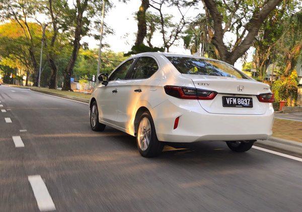 Honda City 1.5 i-VTEC_rear