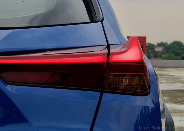 Lexus UX 200 Luxury taillight