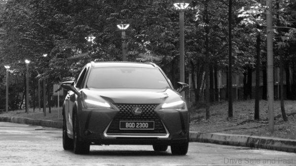 Lexus UX 200 Luxury grayscale front