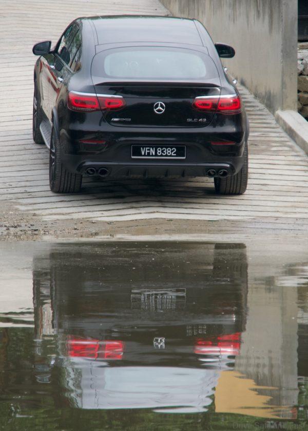Mercedes-AMG GLC 43 4MATIC Coupé reflection rear