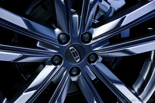 Geely Xingyue L rims up close