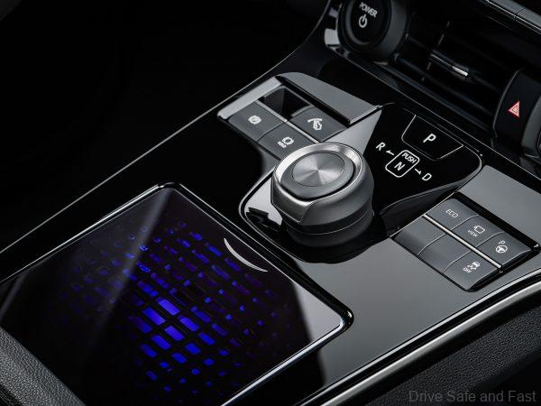 Toyota bZ4X centre console