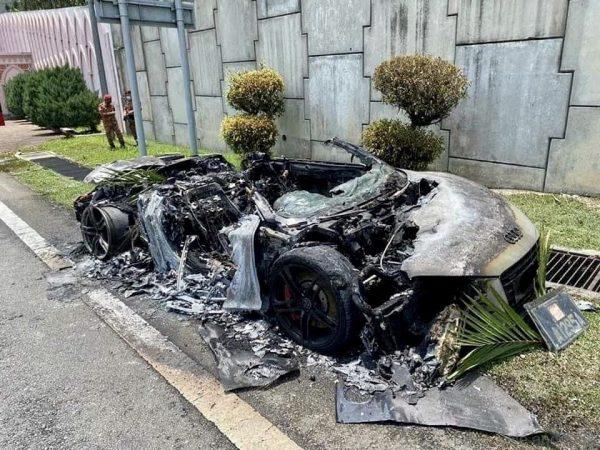 Audi R8 Catches Fire On Penchala Highway_used